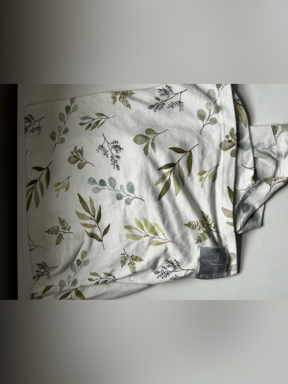 Neutral Green Leaf Baby Car seat Cover/Feeding Cover